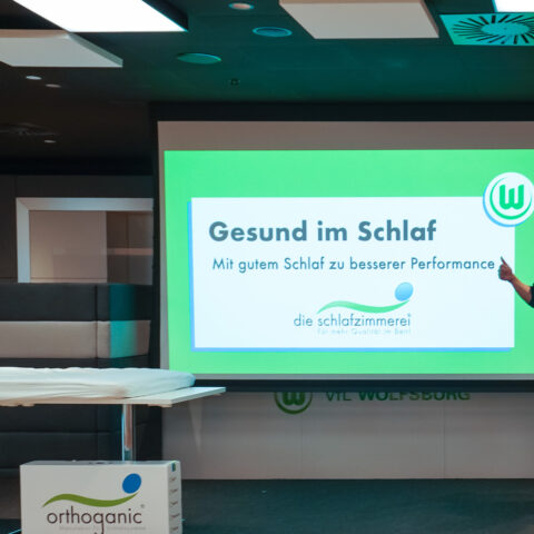 Wolfsburg, 06.08.2021: die schlafzimmerei: sleep-life-balance Workshop zum Thema "gesunder Schlaf" bei den Fussball-Profis des VFL Wolfsburg